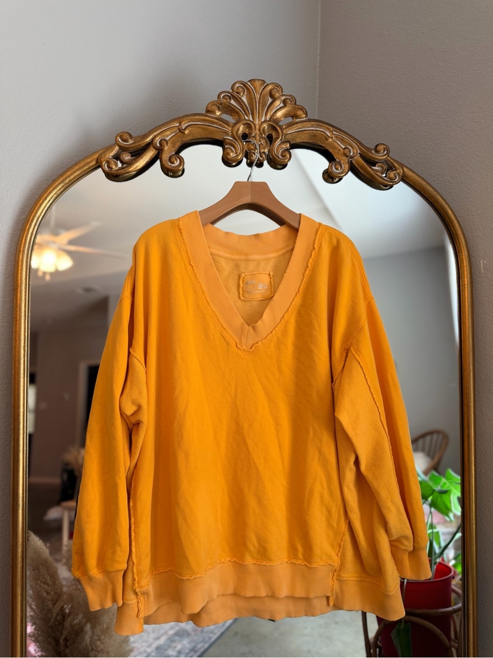 Aerie soak up the sun yellow v neck sweatshirt large